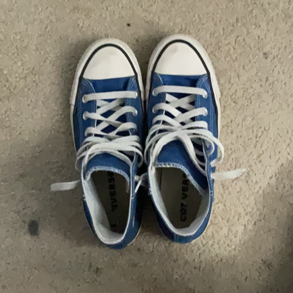 Royal blue converse